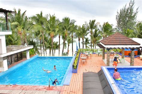 Crown Regency Beach Resort:Crown Regency Hotels .